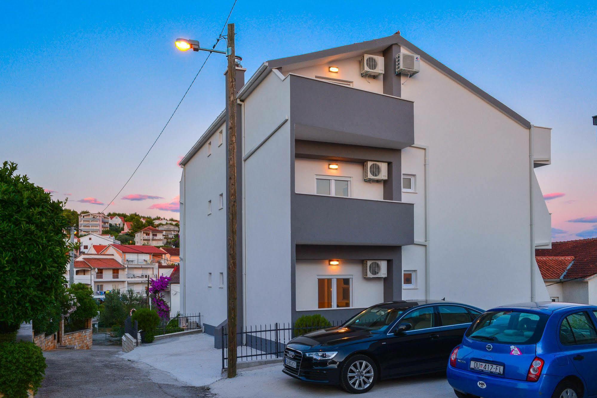 Luxury Apartments Villa Tea Trogir Exteriör bild